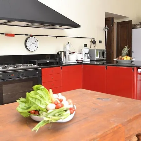 Villa Sleeps 14 Pool Wifi Montemaggiore al Metauro