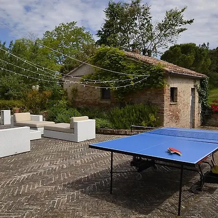 Villa Sleeps 14 Pool Wifi Montemaggiore al Metauro