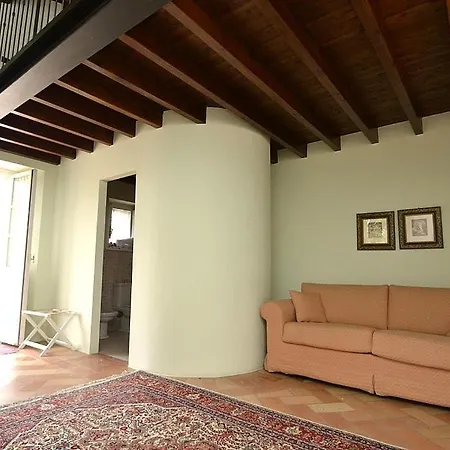 Sleeps 14 Pool Wifi Montemaggiore al Metauro