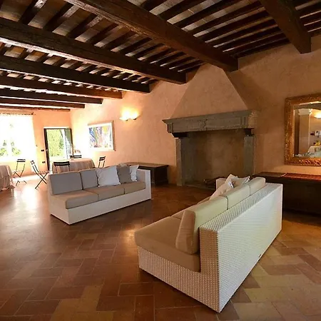 Villa Sleeps 14 Pool Wifi