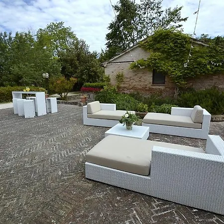 Sleeps 14 Pool Wifi * Montemaggiore al Metauro