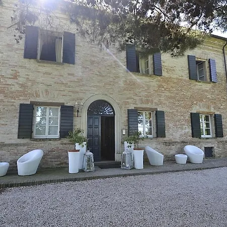 Villa Sleeps 14 Pool Wifi Montemaggiore al Metauro